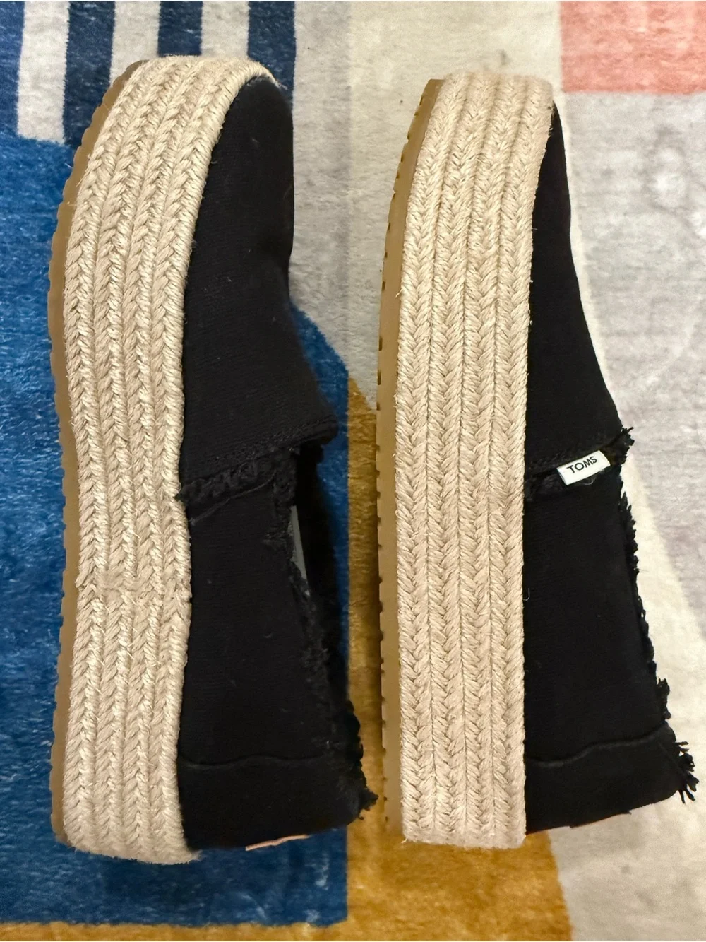 TOMS Valencia Black Canvas Platform Espadrilles Frayed Edge Slip-On Sz 8 Comfy